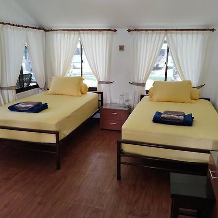 Готель Mb Camp Singkil Gosongtelaga Екстер'єр фото