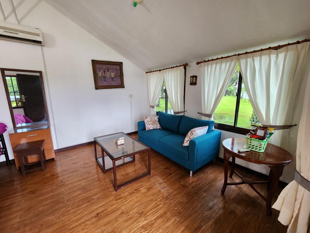 Готель Mb Camp Singkil Gosongtelaga Екстер'єр фото