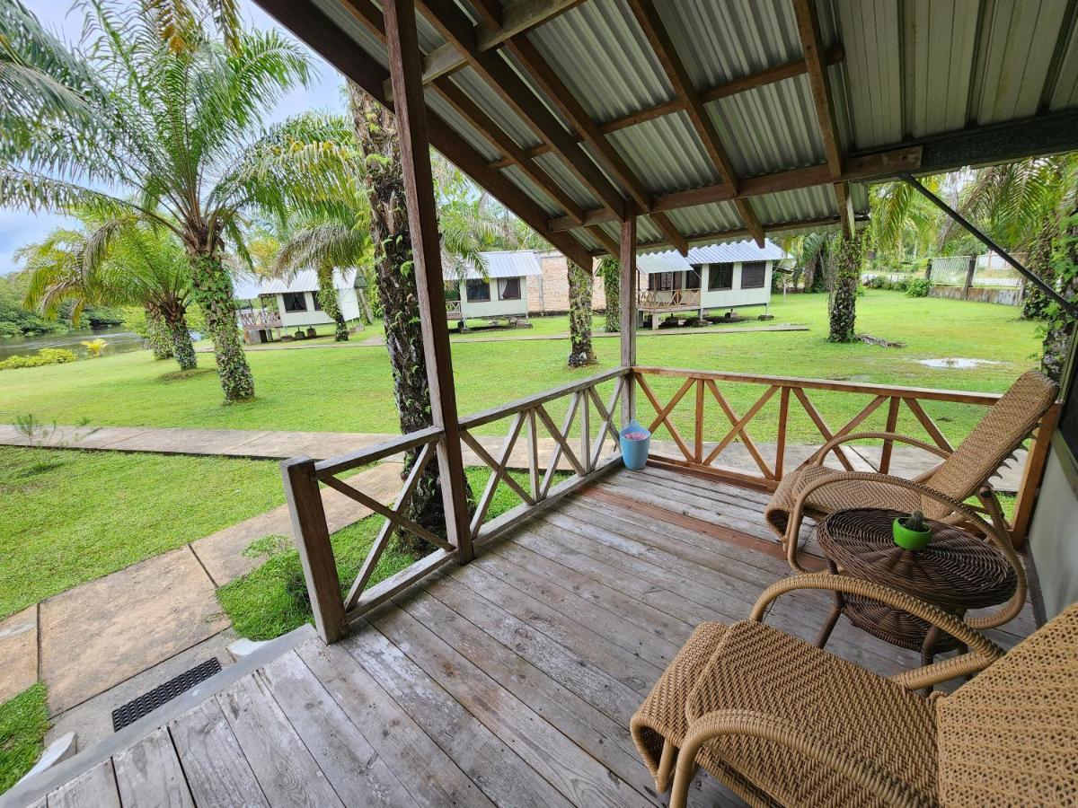 Готель Mb Camp Singkil Gosongtelaga Екстер'єр фото