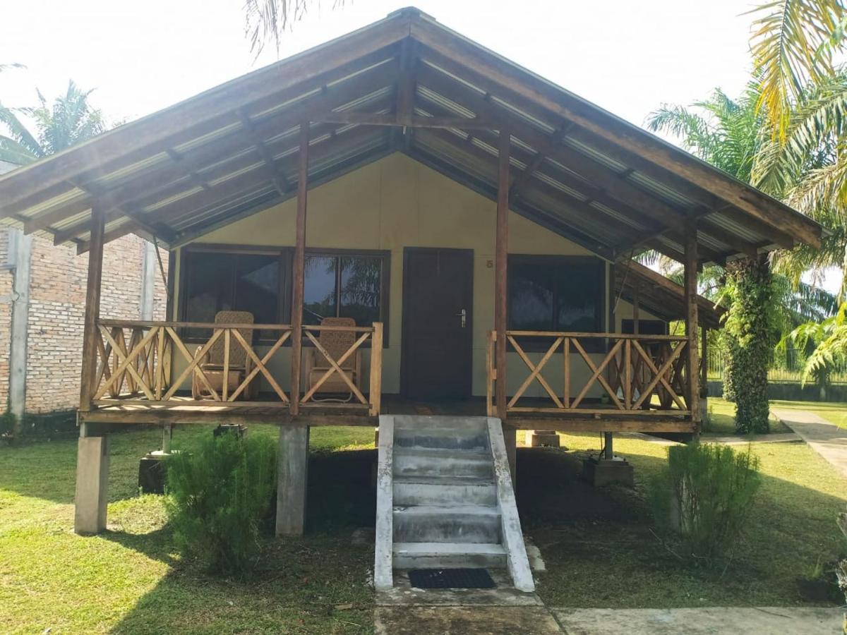 Готель Mb Camp Singkil Gosongtelaga Екстер'єр фото