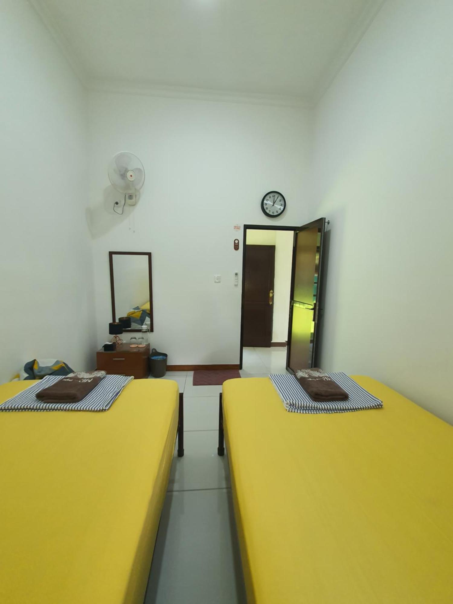 Готель Mb Camp Singkil Gosongtelaga Екстер'єр фото